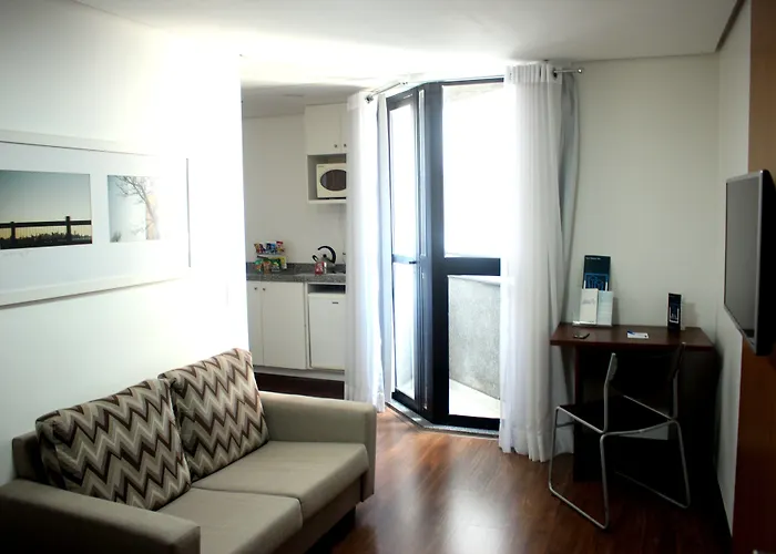 Aparthotel Twin Towers